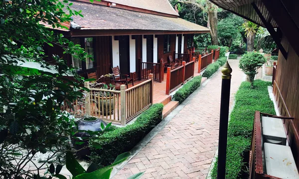 Legend Ha Lang Resort Sukhothai villas piscine calme rizieres