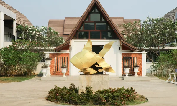 Sukhothai Treasure Resort Spa piscine jardin design thai