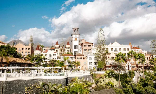 Bahía del Duque Costa Adeje, palace 5 étoiles colonial iconique Canaries