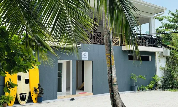 Wave Crest Retreat Thulusdhoo guesthouse