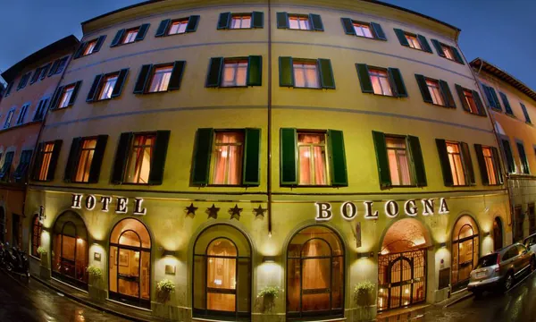 Hotel Bologna Turin, hôtel face à la gare de Porta Nuova