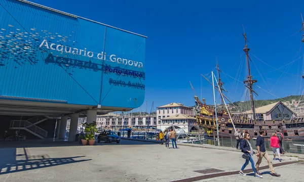 Gênes et son port, Italie